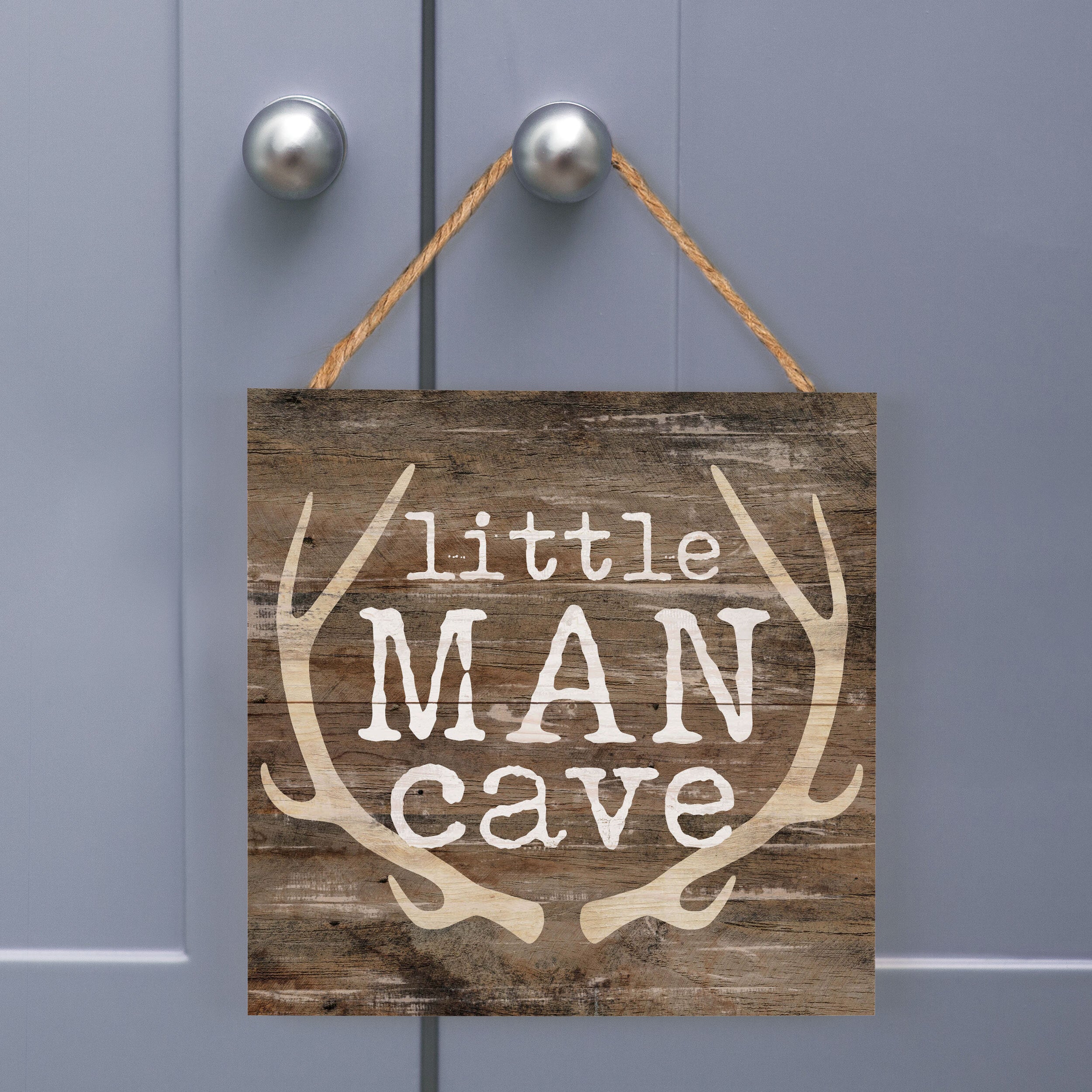 **Little Man Cave String Sign